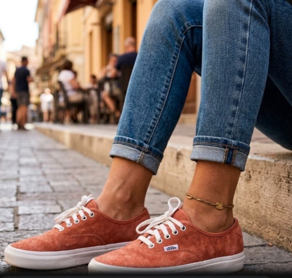 Vans Authentic Rust Suede Sneakers Women's Size 7 White Laces EUC